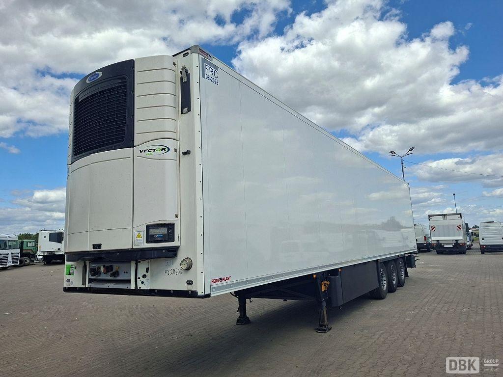 SCHMITZ-CARGOBULL SKO 24 (33022)